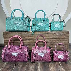 Conjunto de Bolsa de Viaje de Cuero Genuino Hecha a Mano de Primera Calidad, Diseño Floral Rosa, Bandolera, Conjunto Combinado de 3 Piezas - Product Image 6