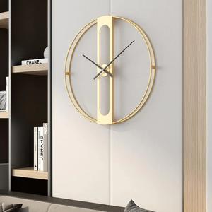 Reloj de pared de metal negro que agrega un contraste dramático a paredes de color claro, increíblemente elaborado por KHOOSI OVERSEAS - Product Image 2