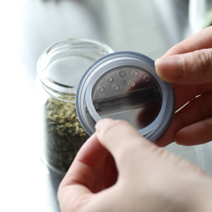 Pot à épices empilable en verre borosilicate résistant à la chaleur Atomico, avec conservation de la fraîcheur - Product Image 3