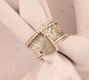 Wholesale Natural White Druzy Band Ring 925 Sterling Silver Sparkling <b>Geode</b> Ring Minimalist Stackable <b>Crystal</b> Ring for Women - Product Image 1