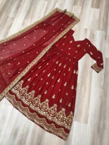 Nouveau Salwar Kameez de style indien et pakistanais en tissu Faux Blooming, avec broderie riche en Zari et sequins, pour mariage, en matériaux recyclés - Product Image 6