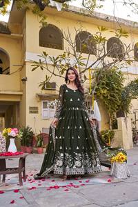 Costume Anarkali vert vintage brodé avec dupatta, robe de soirée pour femmes, robe de mariage, vêtements indiens pakistanais - Product Image 3