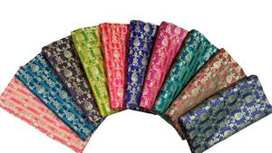 Tela Brocada Banarasi Jacquard Orgánica de Lujo, Tejida a Mano, con Impresión Intrincada y Trabajo Zari, 100% Seda, Ecológica, para Vestidos Medios - Product Image 4