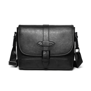 Bolso Bandolera Roziv Deportivo Negro Personalizado con Cierre, de Cuero Genuino Duradero y Gran Capacidad, para Hombres y Mujeres - Product Image 2