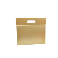 Scatola Regalo Nera Rigida Magnetica Personalizzata a Forma di Libro con Manico, Nastro, Laminazione Lucida e Goffratura in Lamina d'Oro - Ingrosso Premium