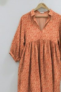 Robe midi formelle pour femme, à motifs floraux, tie-dye, dessinée à la main, ethnique |   Robe simple en coton 100% écologique, respirante, taille naturelle, coupe trapèze - Product Image 2