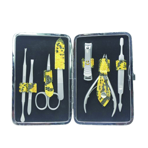 Juego de Manicura y Pedicura de Acero Inoxidable de Lujo, 7 Piezas, con Estuche Personalizable, Ideal para Viajes - Product Image 1