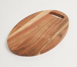 Planche à découper ronde en bois avec rainure pour les jus, durable, non toxique, antidérapante, pour une utilisation en cuisine - Product Image 1