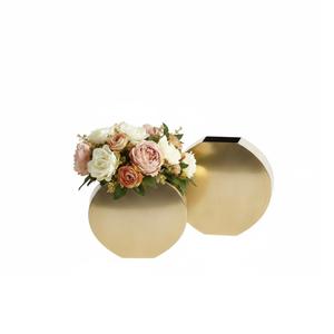 Ensemble de 2 vases à fleurs en cuivre doré faits à la main, design géométrique pour décoration de table moderne, centre de table, maison, bureau, événements de mariage - Product Image 1