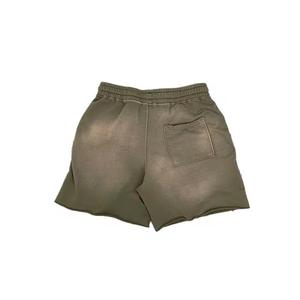 Short de jogging personnalisé vierge en molleton de coton French Terry, avec cordon de serrage, délavage acide, bords bruts, style vintage et uni, pour le sport - Product Image 3
