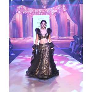 ชุดราตรีออกแบบโดยดีไซเนอร์ชุดราตรี lehenga choli สำหรับงานปาร์ตี้ - Product Image 6