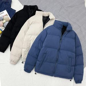 Chaqueta de plumón para hombre OEM personalizada, de alta calidad, cálida, de color sólido, con cierre de cremallera y cuello alto, para invierno. - Product Image 3