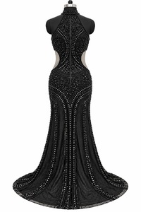 Robe de mariée longue noire à col licou, ornée de perles et de strass, coupe sirène, sans manches, dos nu, avec traîne chapelle, pour soirée de mariée ou événement formel - Product Image 2