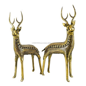 Dúo de ciervo de latón puro hecho a mano, Decoración de mesa antigua de pie, diseño tradicional, decoración estética para el hogar, acabado dorado de 6,5 pulgadas - Product Image 5