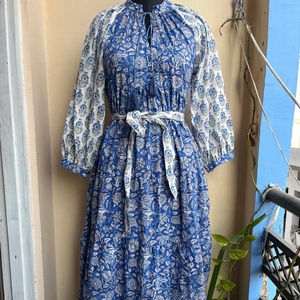 เดรสยาวแม็กซี่ไซส์ใหญ่สำหรับผู้หญิงขายดีปี 2026 ผ้าฝ้ายพิมพ์ลายบล็อก ลายดอกไม้ คอวี แขนยาว - Product Image 1