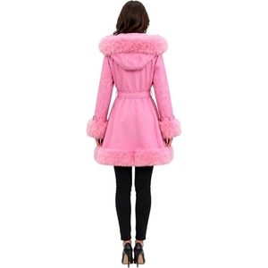 Manteau en cuir de luxe pour femmes, col en fourrure, ceinture, long manteau d'hiver, fournisseur de vêtements sur mesure de qualité supérieure en gros - Product Image 6