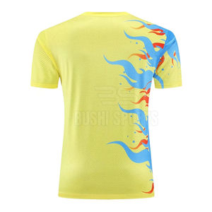 Uniforme de tenis de calidad profesional con construcción transpirable para actividades de partido. - Product Image 3