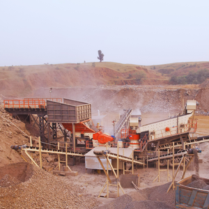 Planta trituradora de 2 etapas montada sobre ruedas para roca dura, granito, basalto con criba integrada |   Innovaciones Hailstone |   India - Product Image 1