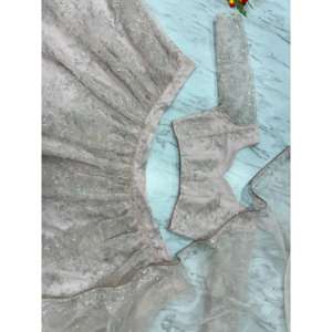 Vestidos de Fiesta Lehenga Choli con Hermoso Bordado de Hilo de Diseñador - Product Image 3