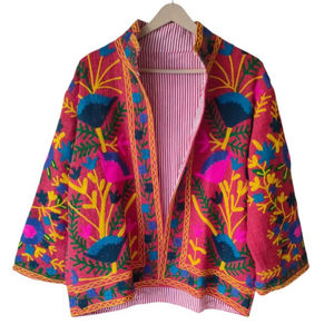 Chaqueta de Mujer Ecológica, Transpirable, de Secado Rápido, Antiarrugas, Acolchada de Algodón, Kantha Sanganeri Jaipuri, Otoño Invierno, Floral - Product Image 1