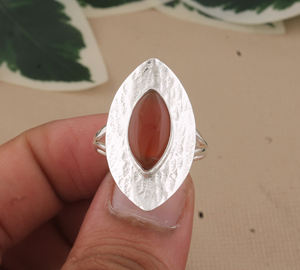 Anillo de Plata de Ley con Cristal Rosa y Cuarzo Cereza de Corte Brillante Redondo con Engaste de Bisel para Mujer, Joyería Nupcial y de Fiesta al por Mayor - Product Image 4