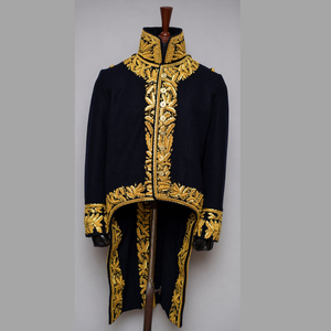 Manteau Napoléon en Velours Noir Style Rococo Français, Meilleure Vente, avec Jabot et Manchettes en Dentelle Gratuits et Broderies Dorées - Product Image 1