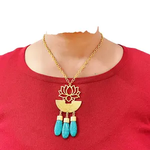 Plaqué or élégant collier de pierres précieuses turquoise grand pendentif de lotus avec chaîne haute qualité bijoux de mode boucles d'oreilles en laiton