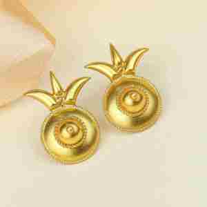 Classic <b>Daisy</b> Nature Inspired Earrings 925 Sterling Silver Gold Plated Everyday Wear Jewelry - Product Image 1