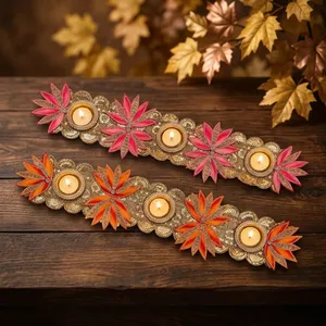 Élégant porte-bougie en métal floral avec fleurs roses et oranges pour la décoration de mariage - Product Image 2