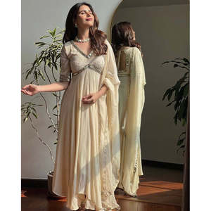 Ensemble de robe Anarkali pour femmes dans un style de designer élégant UC-1211 - Product Image 1