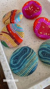 ชุดจานรองแก้วปักลูกปัดจาก MD HANDICRAFTS งานฝีมือรูปทรงตามสั่ง สีสันสดใส ของตกแต่งโต๊ะทำมือ สำหรับวันดีไซน์เอิร์ธเดย์ - Product Image 6