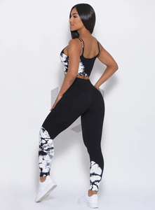 ชุดโยคะผู้หญิงดีไซน์สวย โลโก้ด้านหน้าสั่งทำได้ คุณภาพสูง ผ้าสแปนเด็กซ์/โพลีเอสเตอร์ ระบายอากาศได้ดี น้ำหนักเบา ไร้ตะเข็บ ชุด 2 ชิ้น ราคาประหยัด - Product Image 4