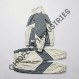 Combinaison coupe-vent robuste unisexe, légère, résistante à l'eau, équipement tactique avec capuche réglable pour les activités extérieures extrêmes - Product Image 3