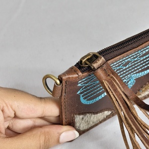 Nueva Cartera Mini de Cuero Genuino Tallado a Mano con Correa de Muñeca, Estilo Western, Monedero Cruzado de Cuero Genuino para Mujer - Product Image 2