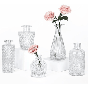 Set di 5 Piccoli Vasi in Vetro Trasparente, Mini Centrotavola Vintage per Matrimoni e Decorazioni Domestiche - Product Image 1