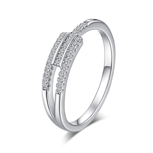 Bague de Fiançailles Classique Triple Bande Pavée en Argent Sterling 925 avec Moissanite et Diamant, Idéale pour les Fêtes et Cadeau pour Femme - Product Image 1