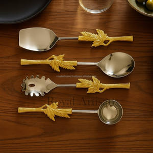 ชุดช้อนส้อมและที่ตักสลัดสแตนเลสด้ามทองสำหรับงานแต่งงานและโอกาสพิเศษ - Product Image 6