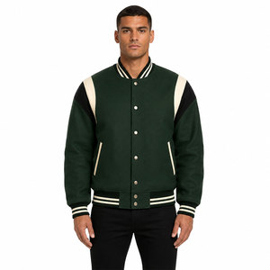 Chaqueta Urbana Verde Oscuro con Letras Negras, Costuras Premium, Tela Suave, Ajuste Cómodo, Ropa Moderna para el Día a Día - Product Image 1