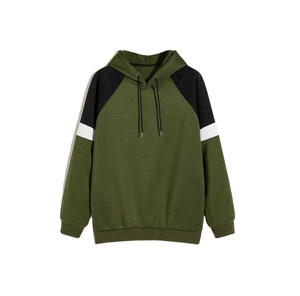 Fabricant pakistanais, vente en gros de sweats à capuche brodés, tissu doux avec broderie de logo personnalisé, sweats à capuche basiques pour hommes - Product Image 1