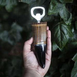Ouvre-bouteille de luxe en corne de buffle – Ouvre-bouteille à bière et à vin en acier inoxydable fait main - Product Image 2