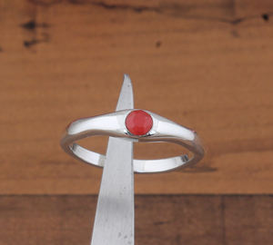 แหวนเงินแท้ 925 ประดับพลอยรูบี้ทรงเหลี่ยม แหวนทำมือสไตล์โบโฮคลาสสิก เรียบหรู แหวนเพชรเม็ดเดี่ยว รับรองโดยเมืองชัยปุระ - Product Image 2