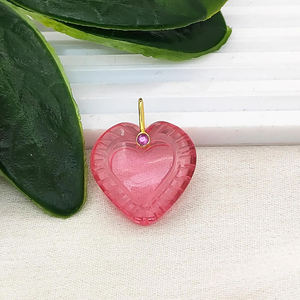 Colgante de Cuarzo Granate Tallado en Forma de Corazón de 20mm, Amuletos Hechos a Mano en Forma de Corazón, Colgante Bañado en Oro para Fabricación de Joyas - Product Image 1