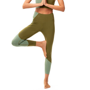 Leggings pour femmes en spandex et polyester, nouvelle conception, respirants et confortables, en vente en gros - Product Image 3