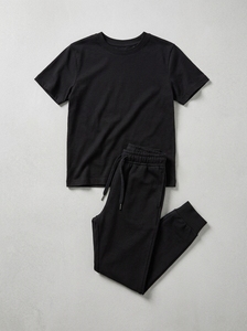 Ensemble de survêtement en coton premium pour enfants – T-shirt noir uni et pantalon de jogging |   Vêtements de sport personnalisés avec logo pour garçons et filles - Product Image 5