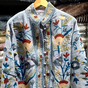 เสื้อแจ็คเก็ตกำมะหยี่ปักลายดอกไม้แบบซูซานี เย็บมือ ลวดลายดอกไม้ สไตล์ลำลอง สำหรับงานปาร์ตี้หรือใช้ในชีวิตประจำวัน - Product Image 1