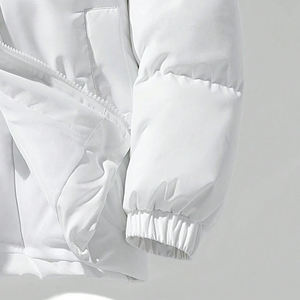 Veste d'hiver matelassée surdimensionnée à capuche en nylon décontractée avec logo personnalisé pour hommes - Product Image 4