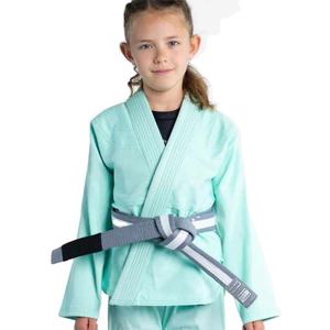 Uniforme de karaté élégant et durable pour l'entraînement quotidien Compétitions professionnelles Livraison gratuite sur les échantillons Vêtements d'arts martiaux - Product Image 2