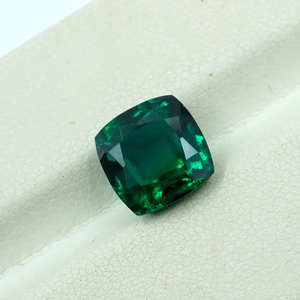 Esmeralda Zambiana Cultivada en Laboratorio: Gema Facetada de Corte Cojín de 3 Quilates - Product Image 6