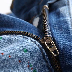 Shorts en jean pour homme, peints, extensibles, style splash d'encre, pour une touche de personnalité - Product Image 4