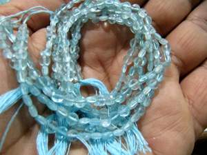Perles facettées en apatite bleue naturelle, forme briolette, taille 4 mm, longueur 13 pouces - Product Image 2